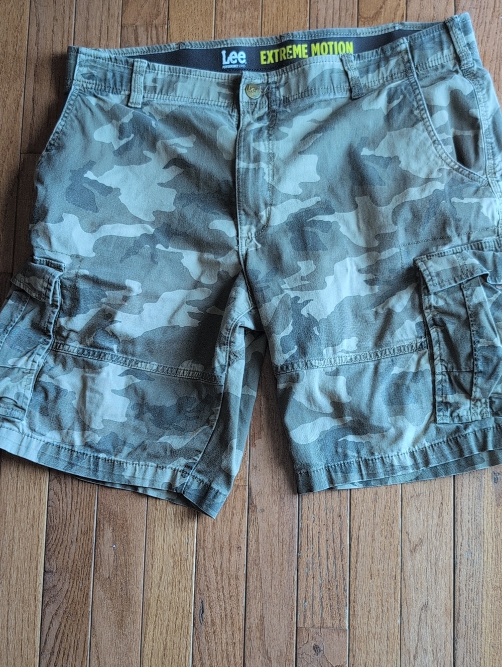 Lee  Extreme Motion Men’s Camo Cargo Shorts